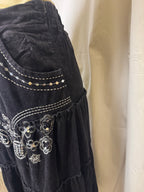 Jupe en velours brodée