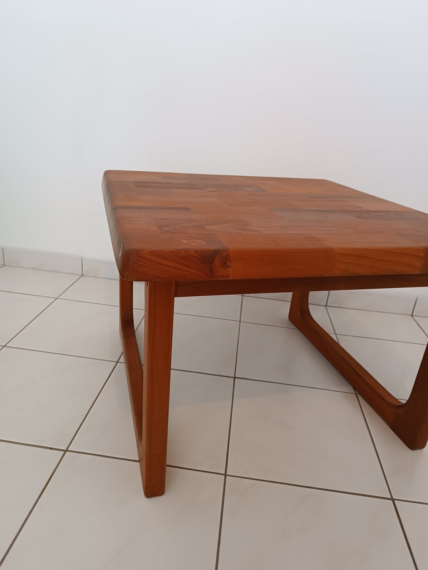 Table basse scandinave de Niels Bach en teck massif