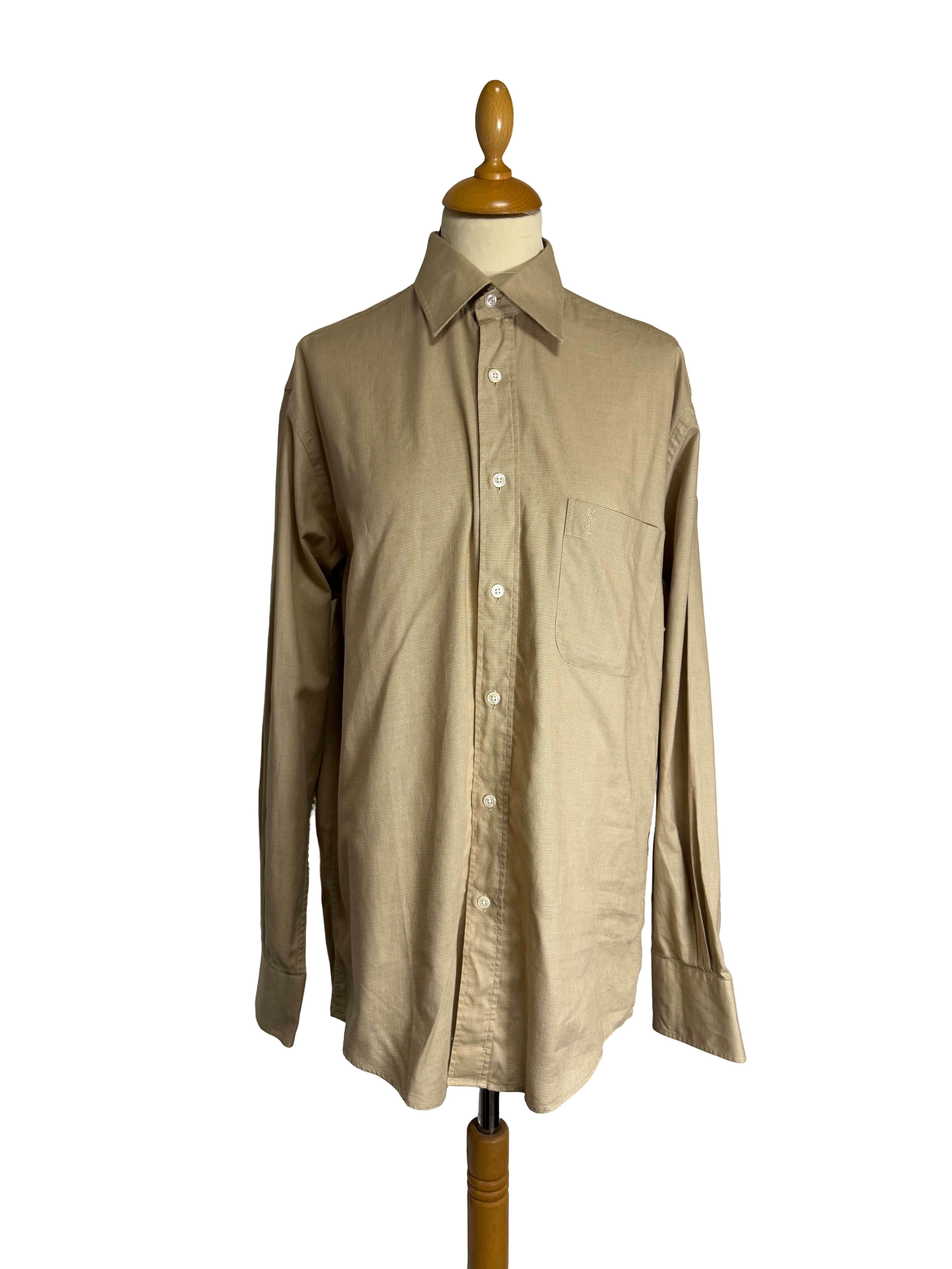 Chemise beige Yves Saint Laurent.