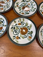 Assiettes à motifs Boch La Louvière