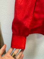 Chemise rouge à motifs