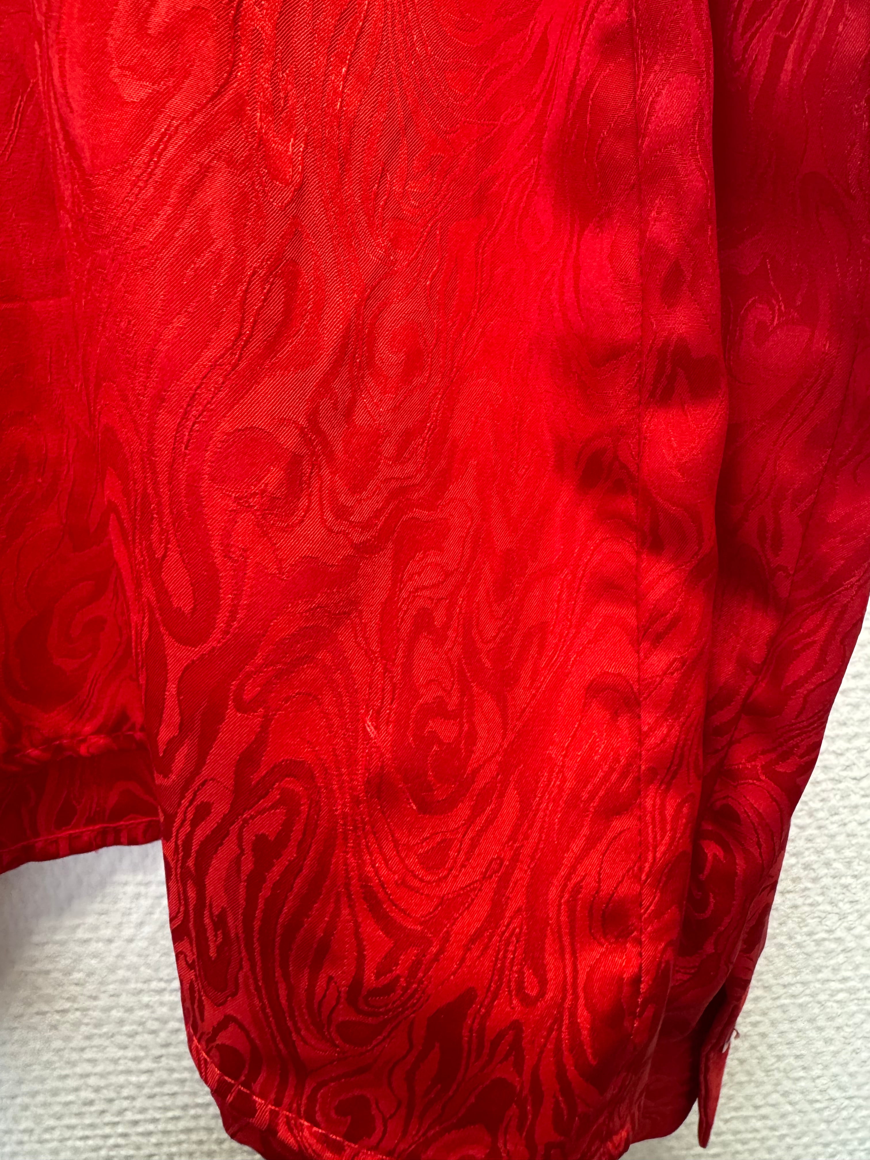 Chemise rouge à motifs