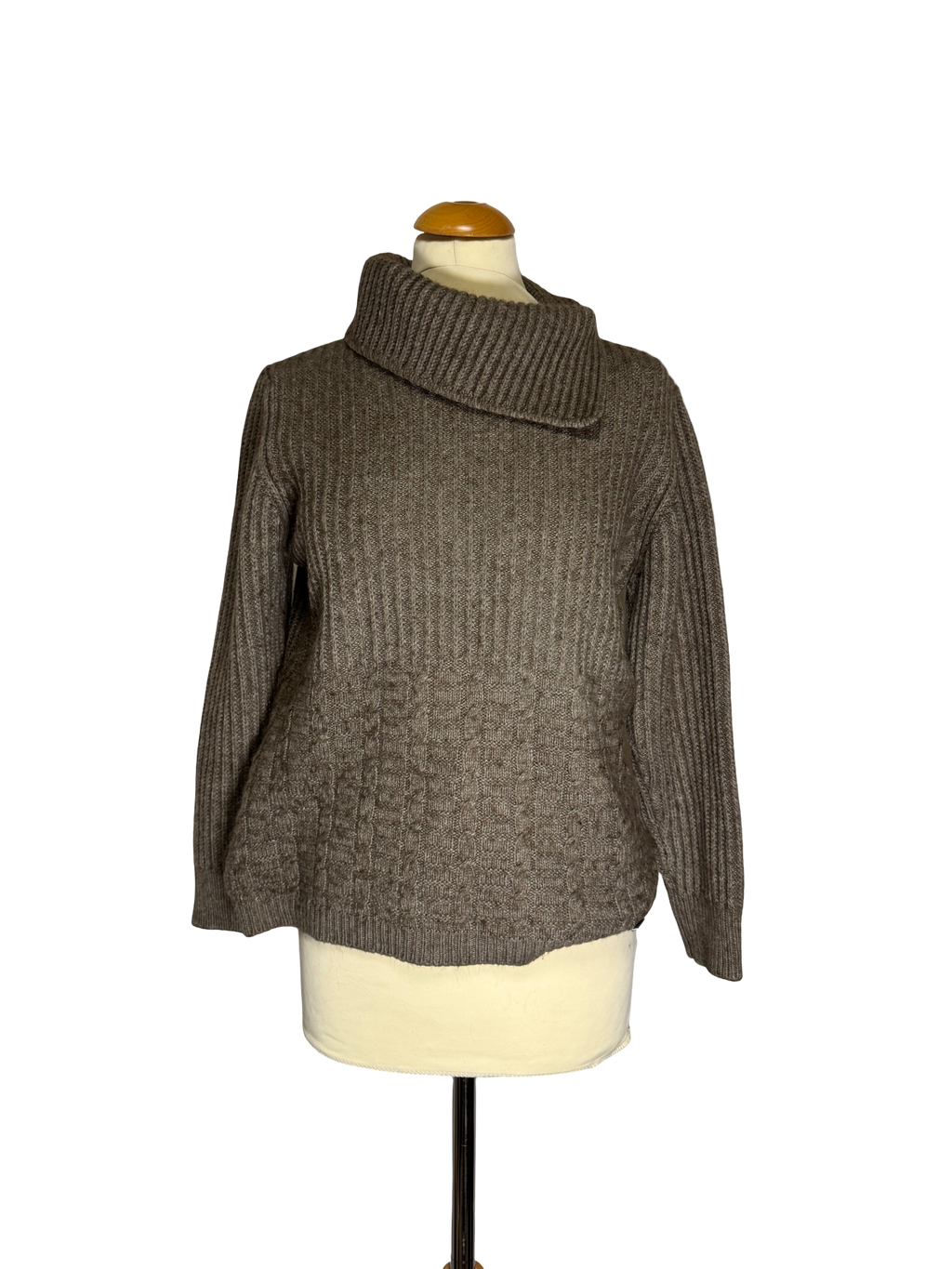 Pull grand col marron