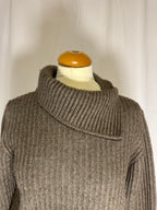 Pull grand col marron
