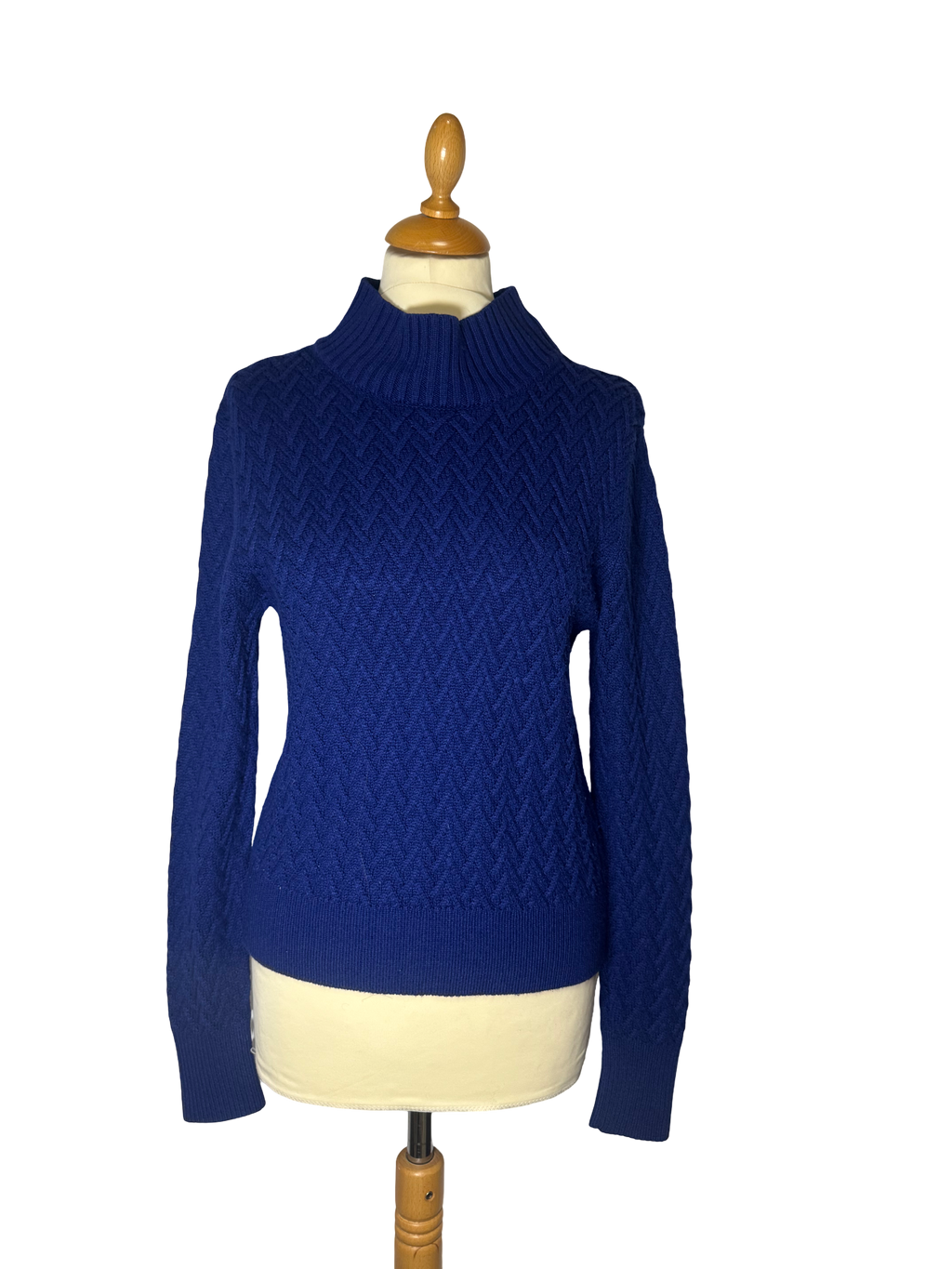 Pull bleu électrique