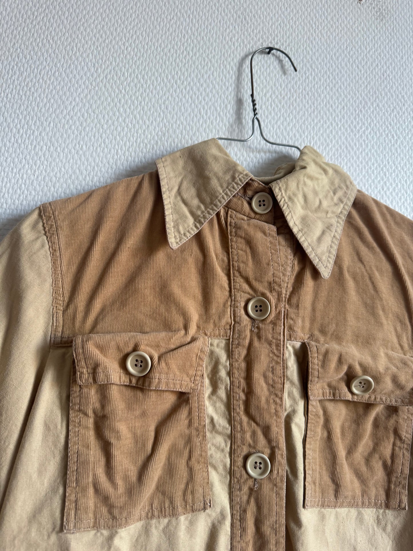 Chemise beige 70s