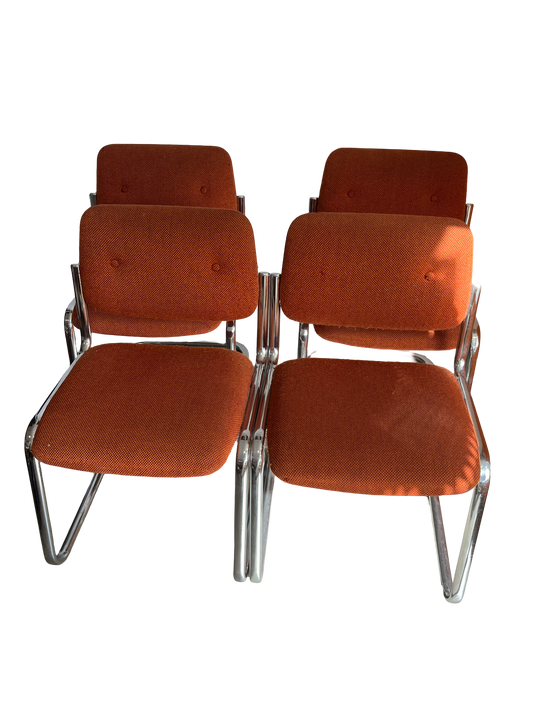 Chaises tubulaires orange 70s