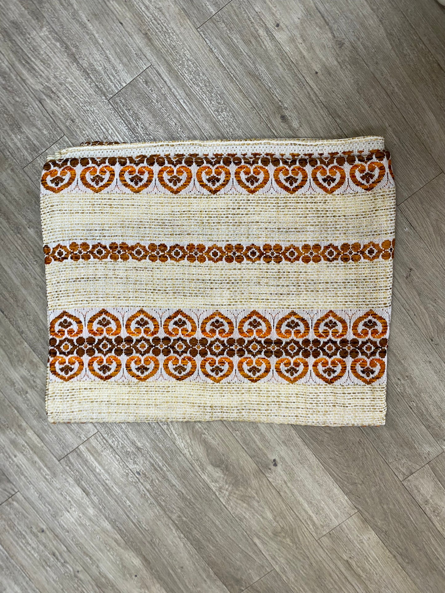 Nappe à fleurs 70s