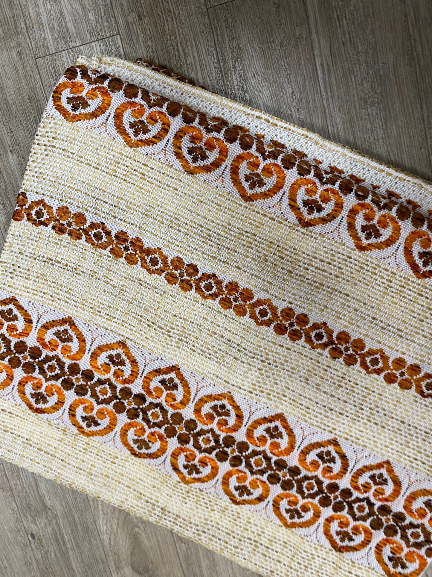 Nappe à fleurs 70s