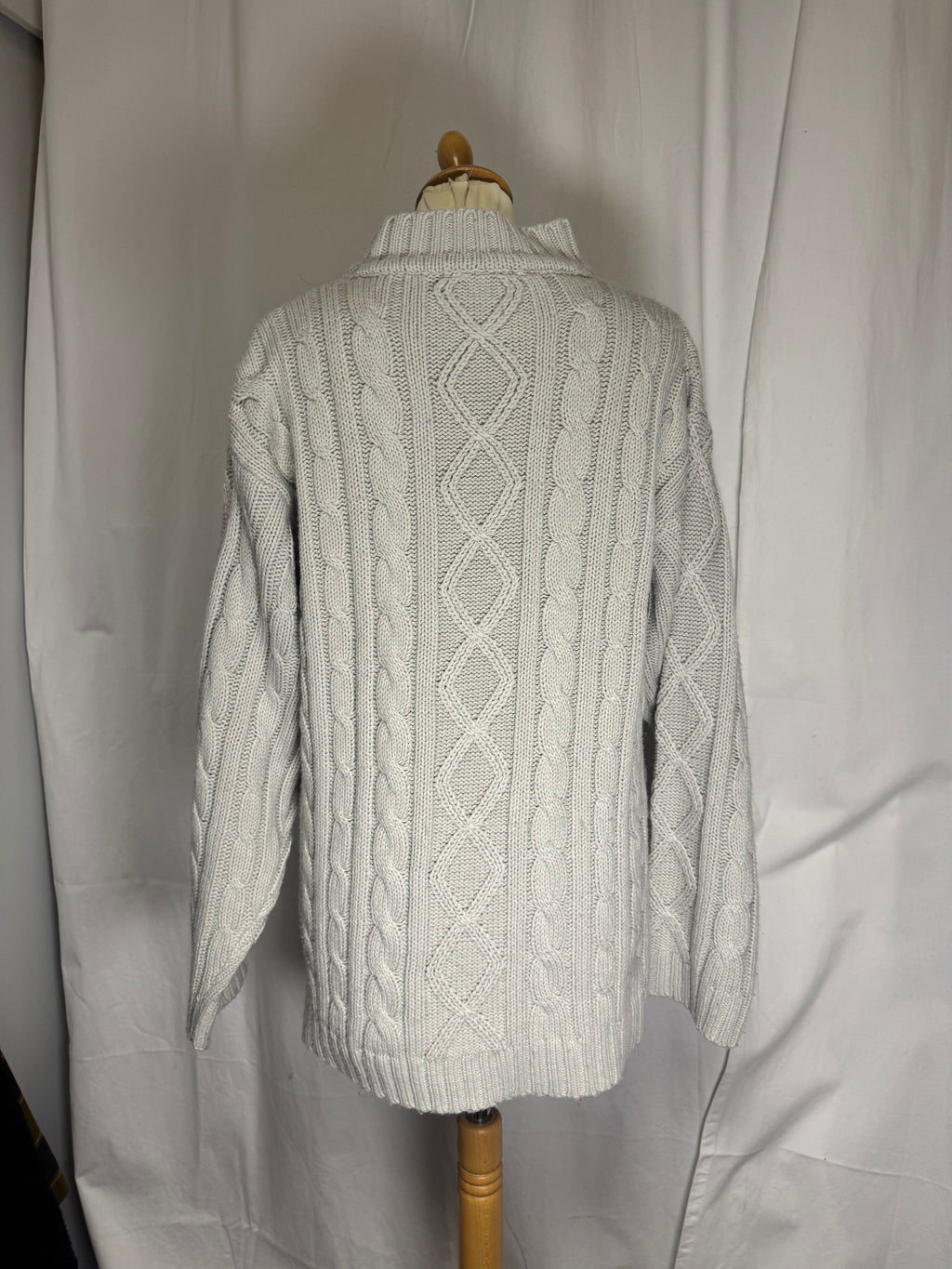 Pull en maille torsade