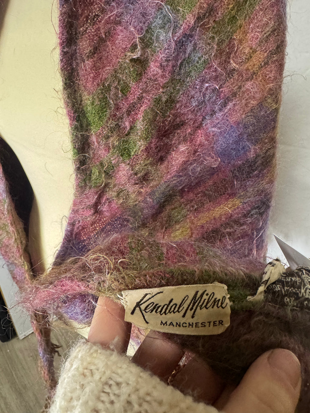 Châle rose en mohair