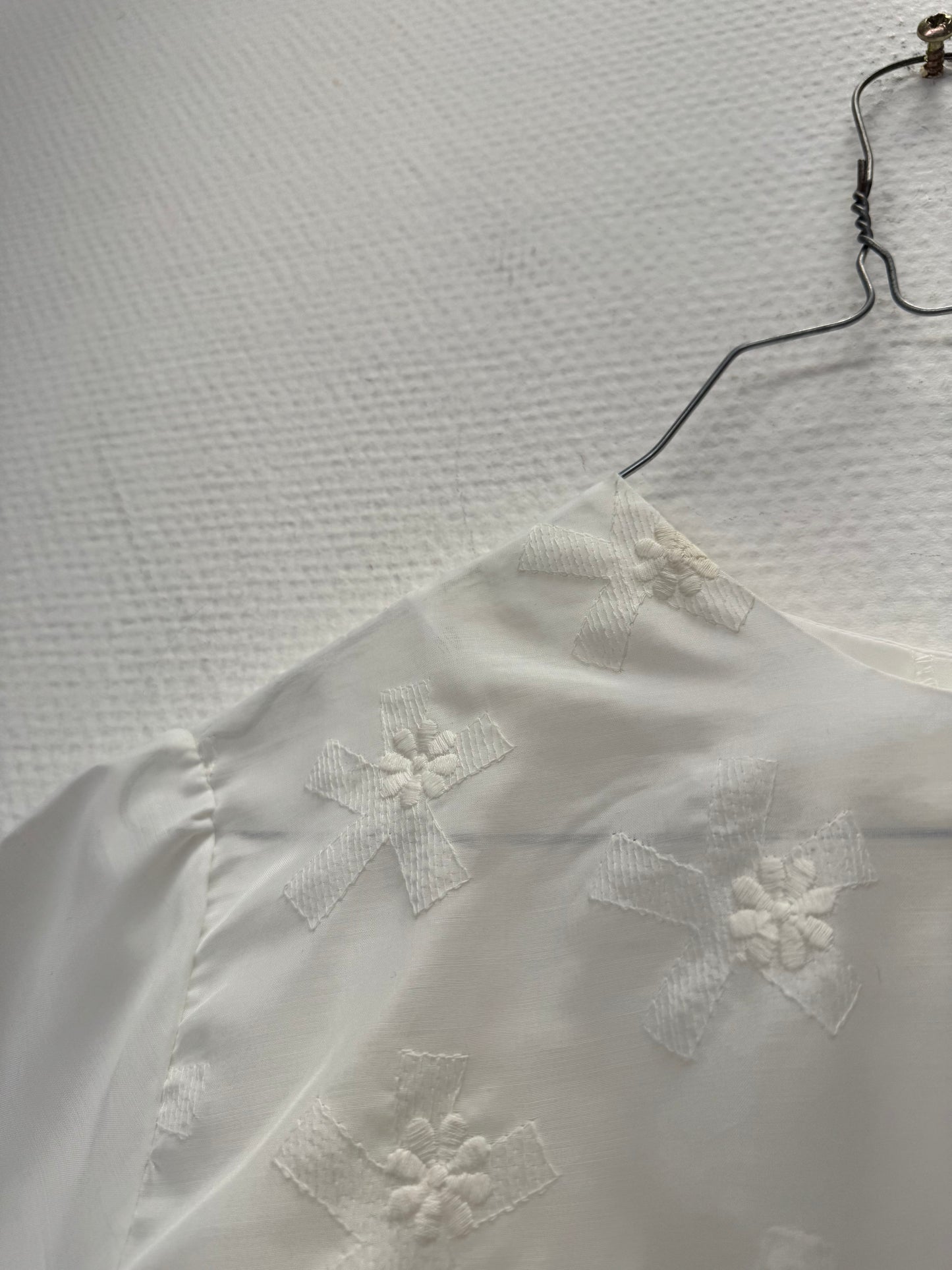 Blouse brodée