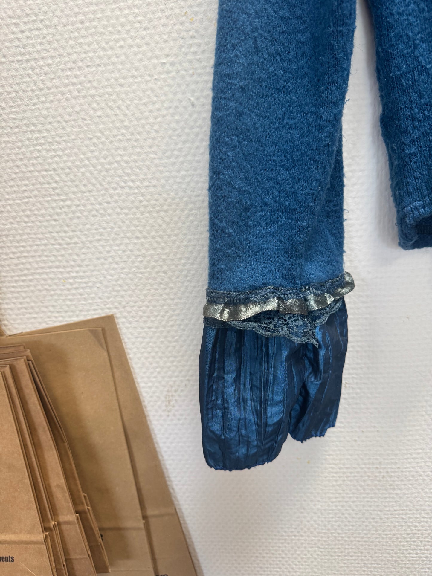 Pull bleu