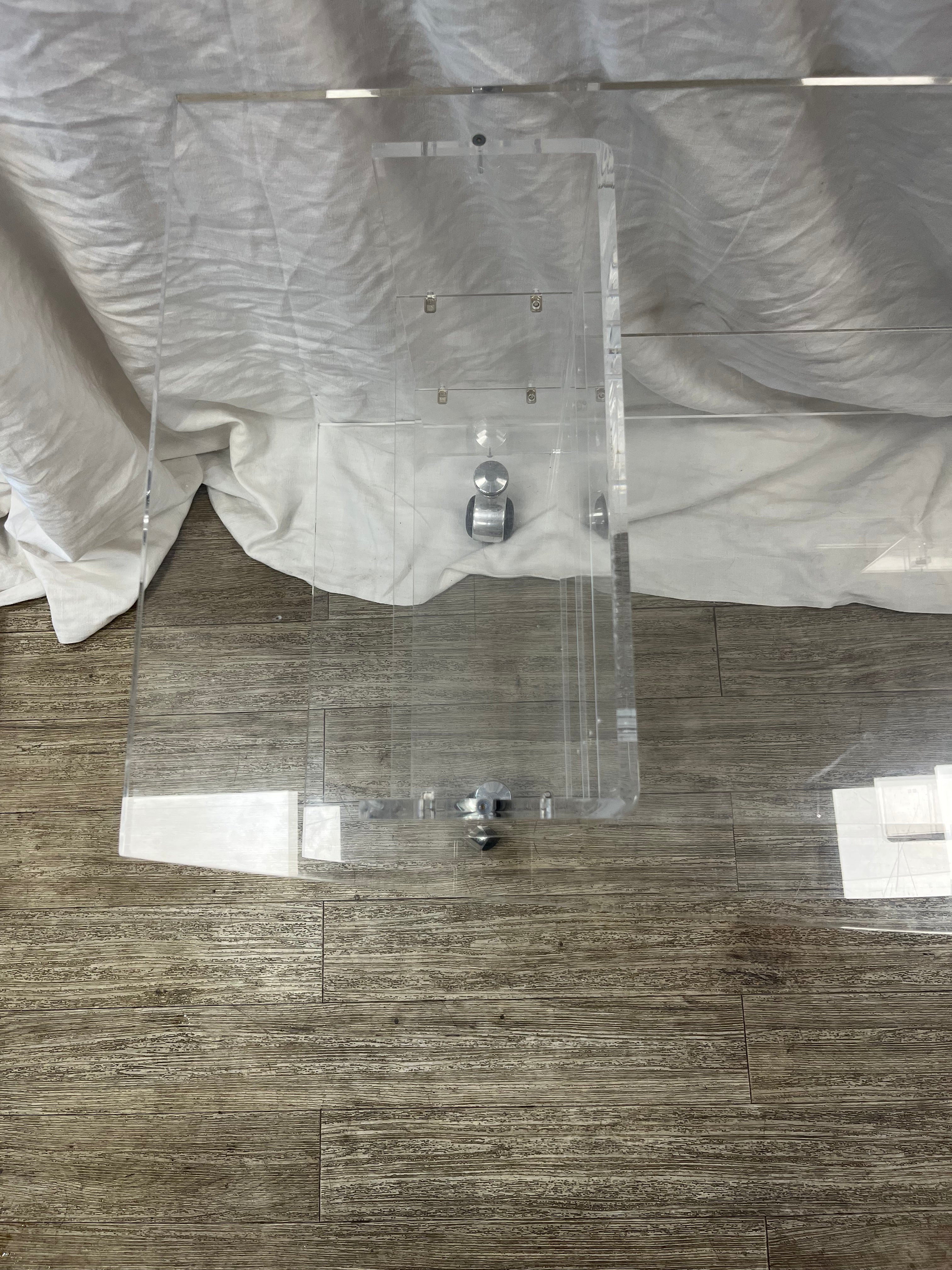 Desserte en plexiglas David Lange