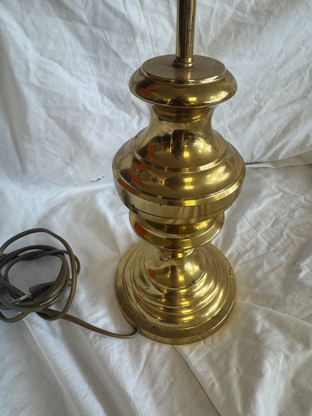 Lampe en métal doré