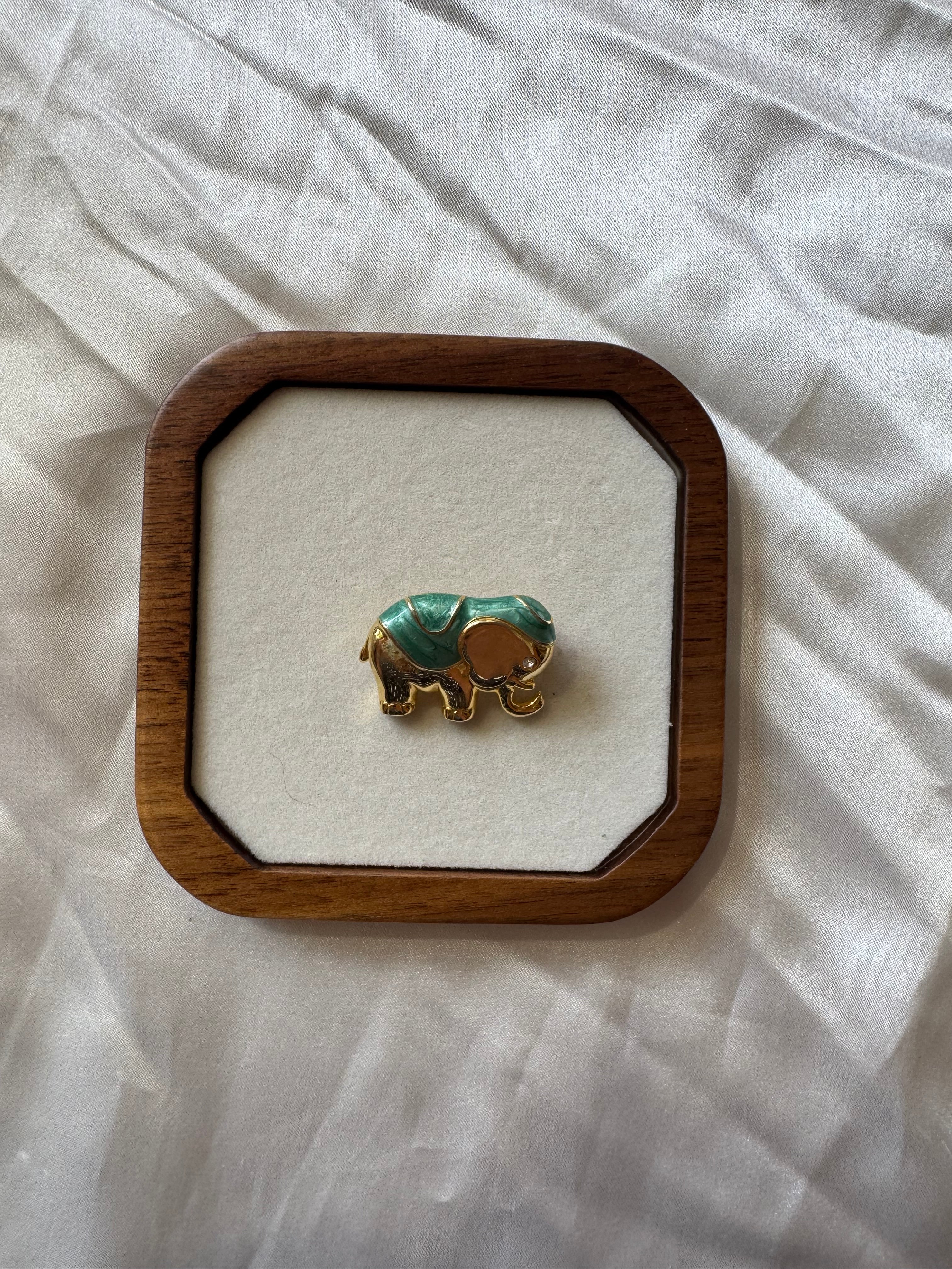 Broche éléphant