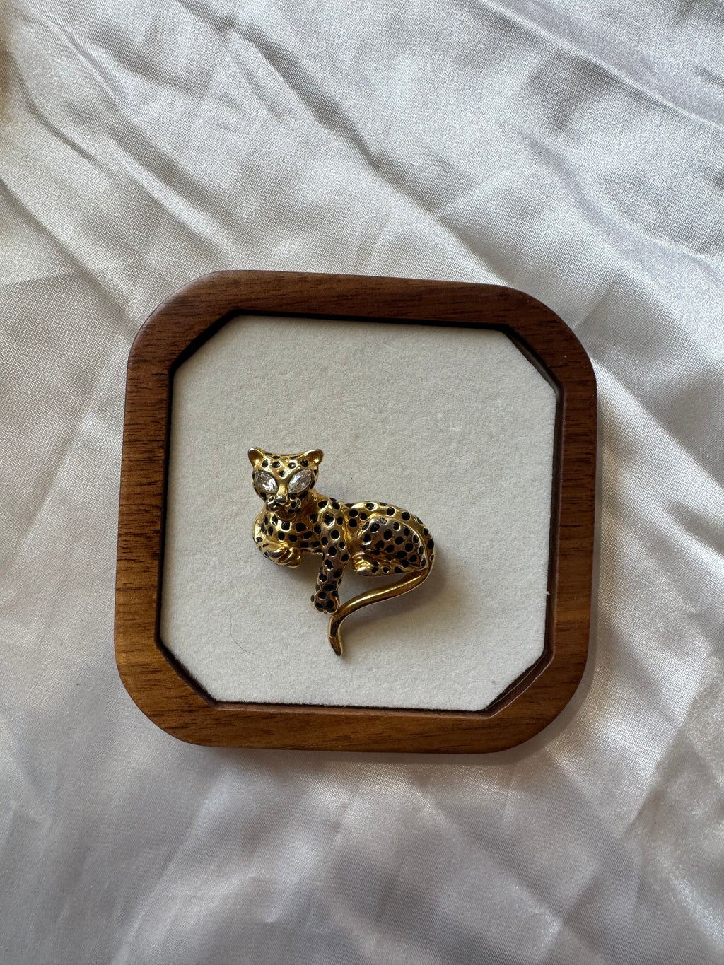 Broche léopard