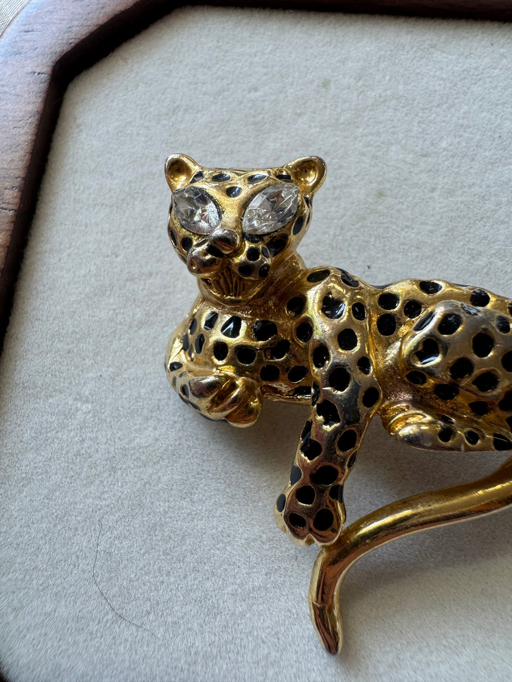 Broche léopard