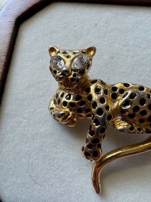 Broche léopard