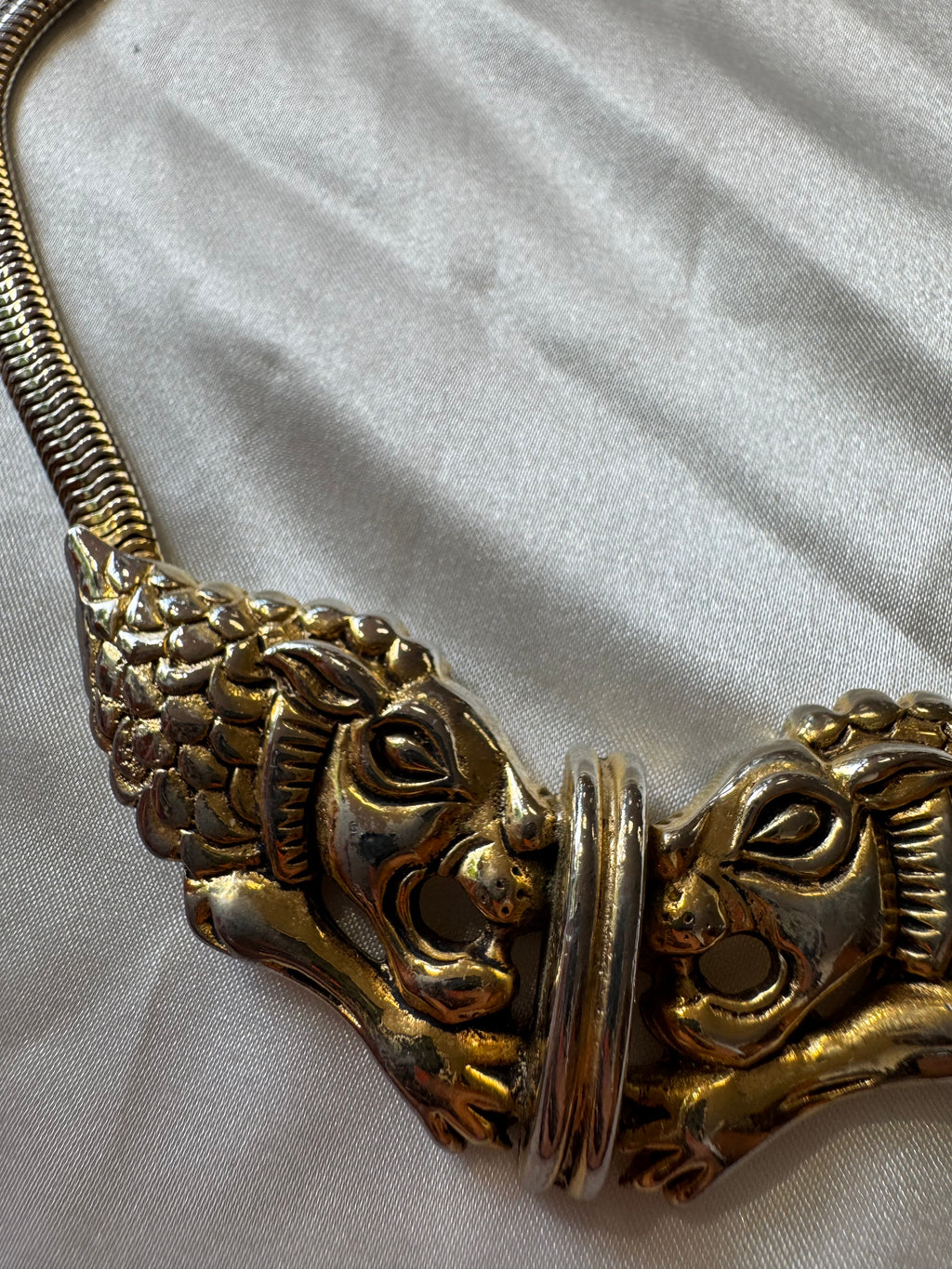 Collier en métal lion