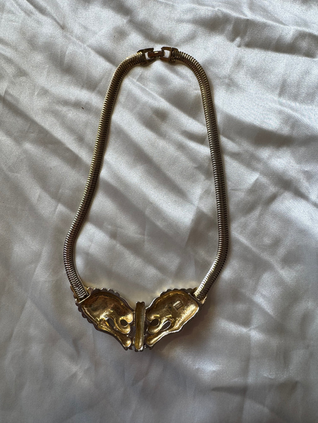 Collier en métal lion
