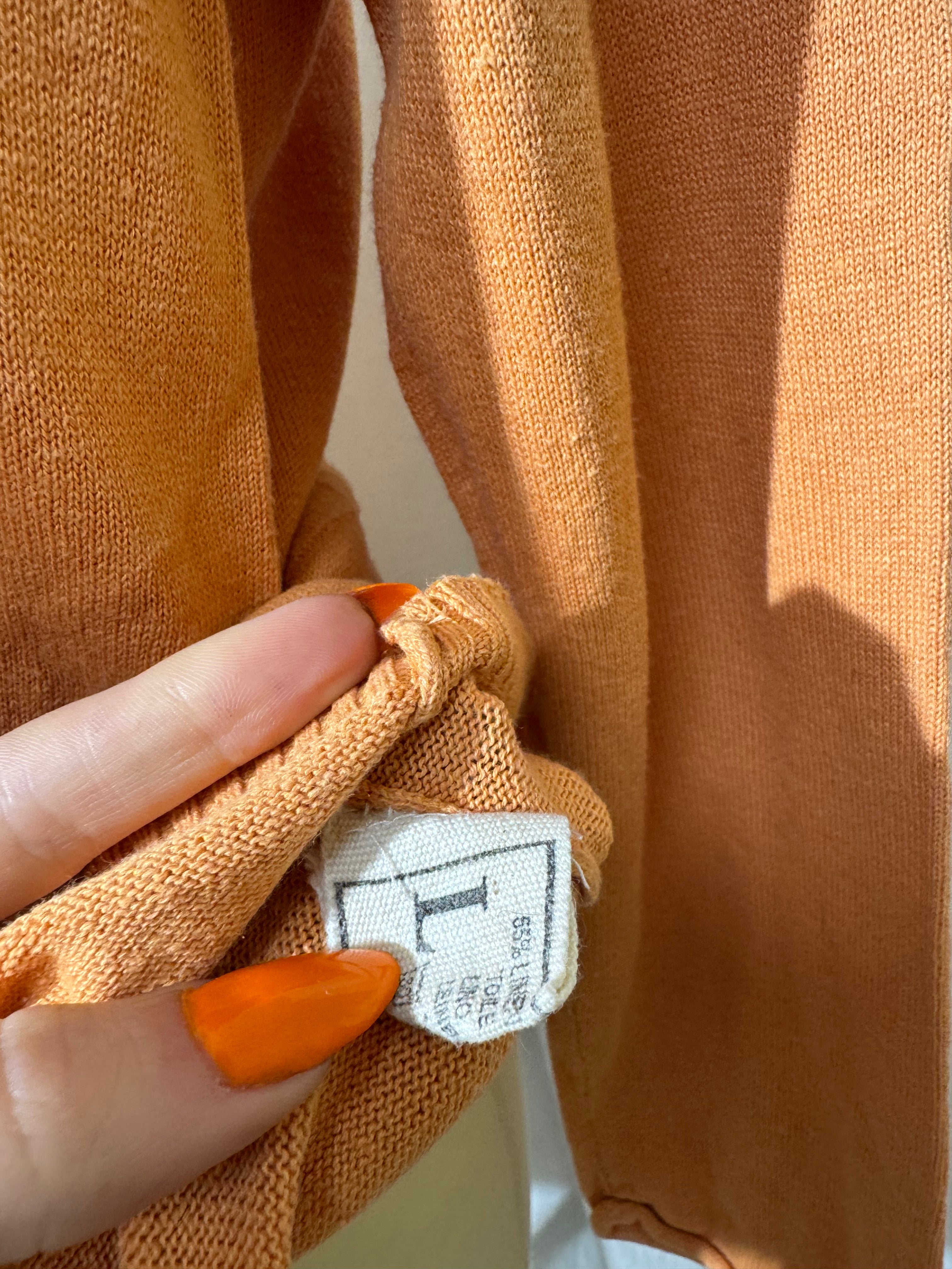 Pull orange