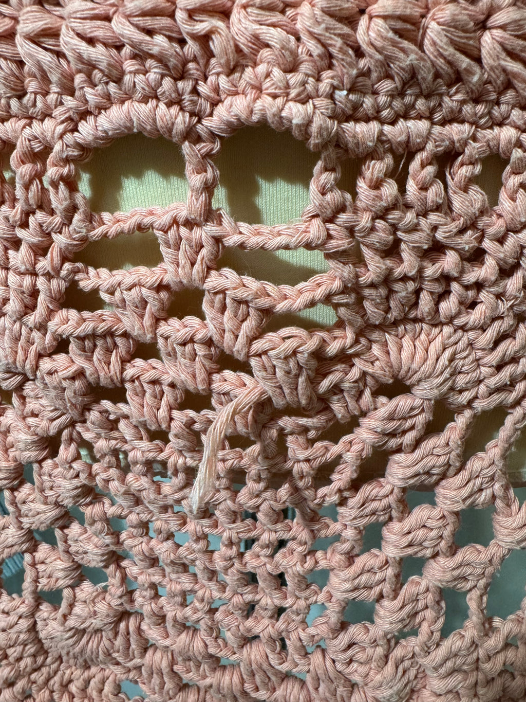 Pull ajourée rose