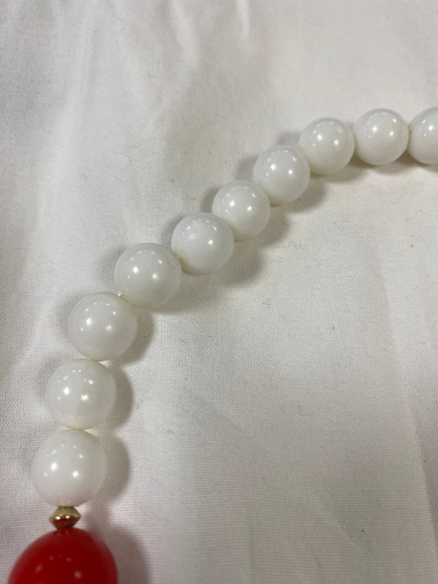 Collier perle plastique 80s