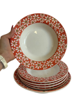 Assiettes et plat à fleurs rouge