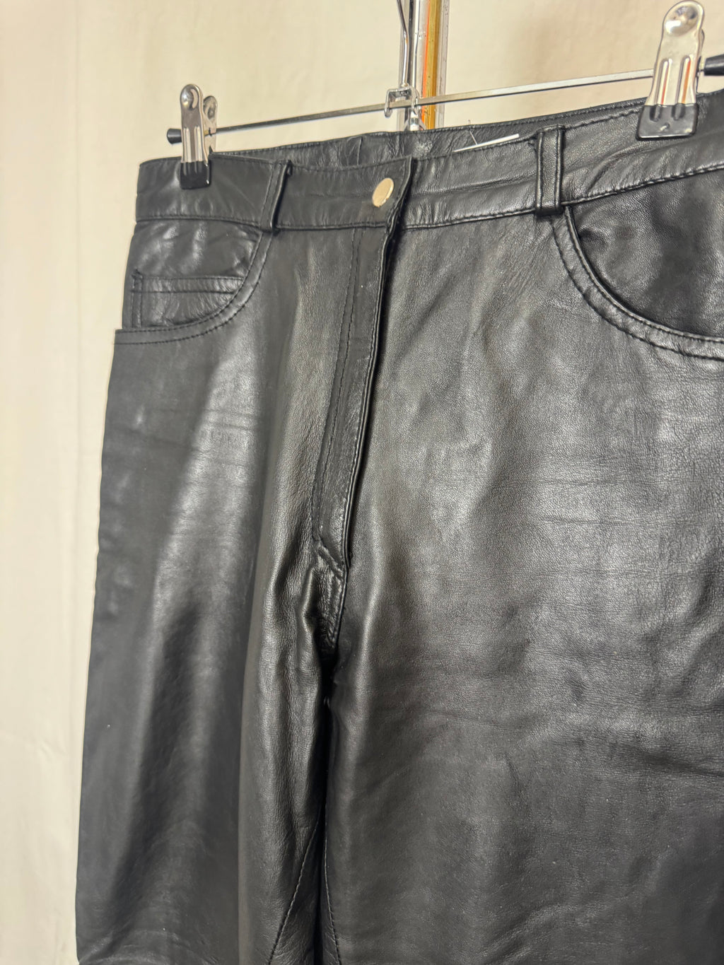 Pantalon en cuir noir