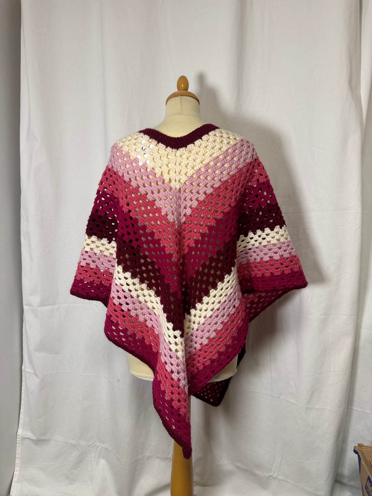 Poncho en crochet 70s
