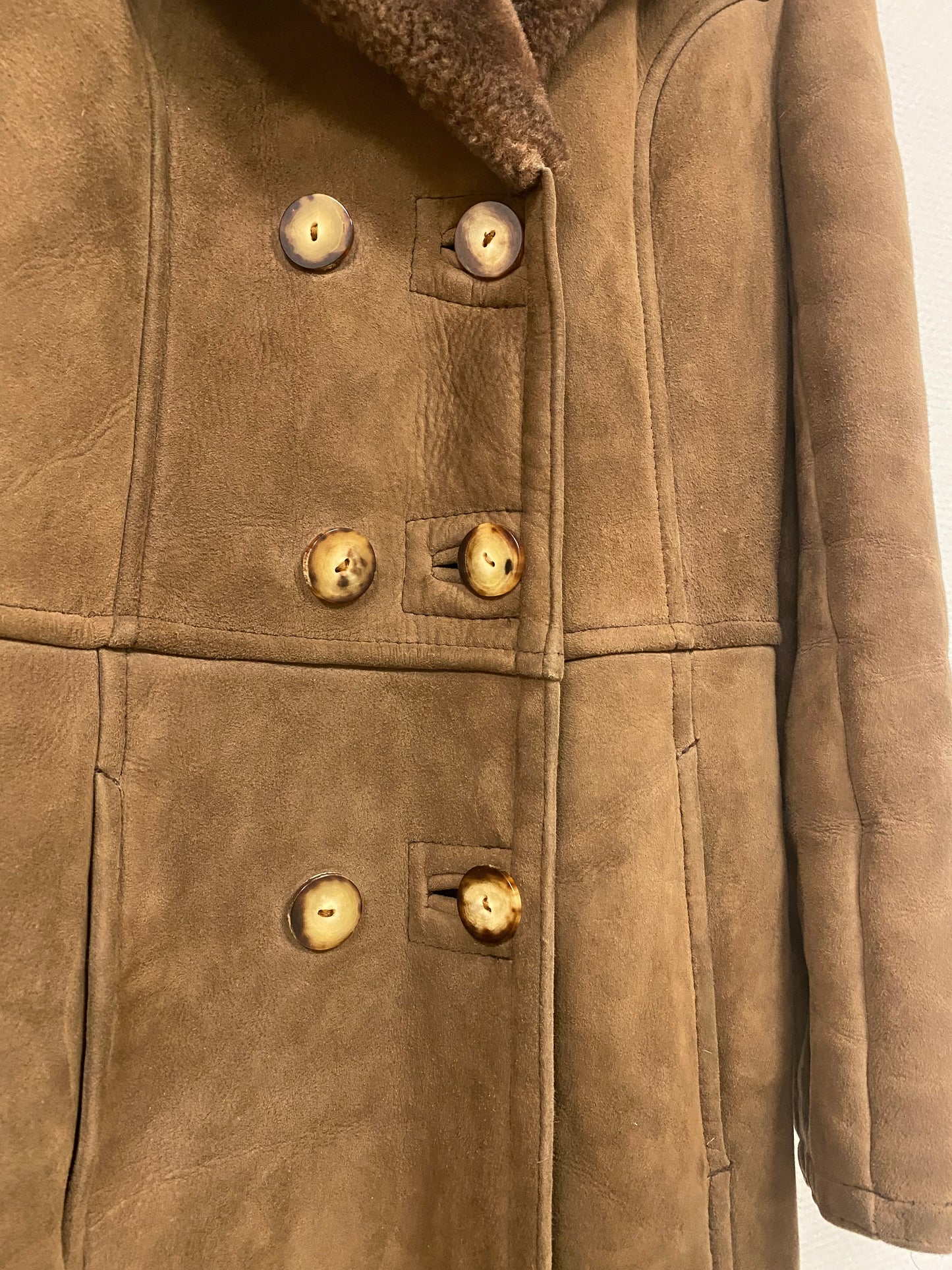 Manteau en peau lainée marron