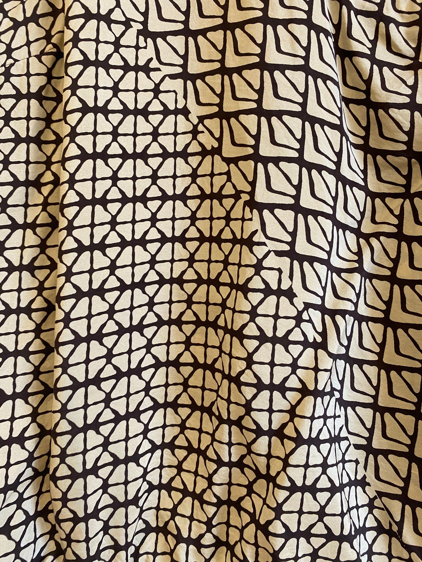 Chemise à motif marron