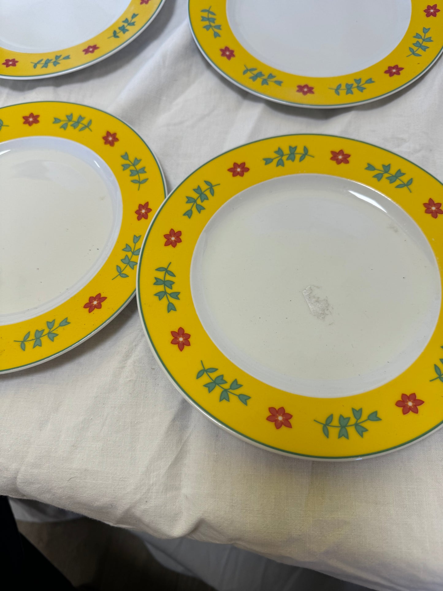 Assiettes à fleurs