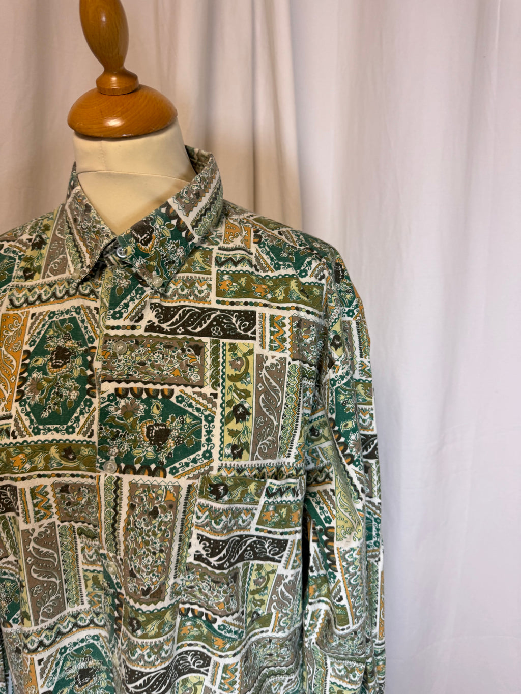 Chemise à motifs 80s