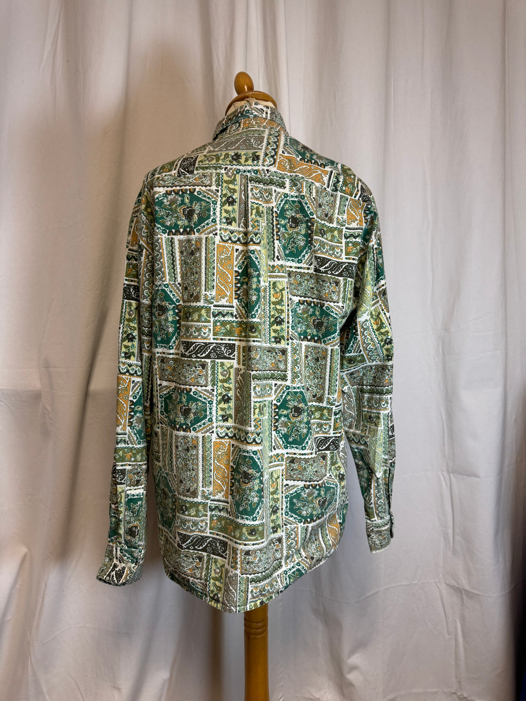 Chemise à motifs 80s