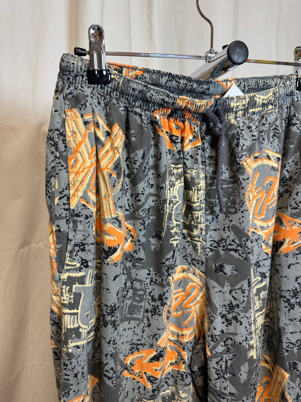 Pantalon à motifs 90s