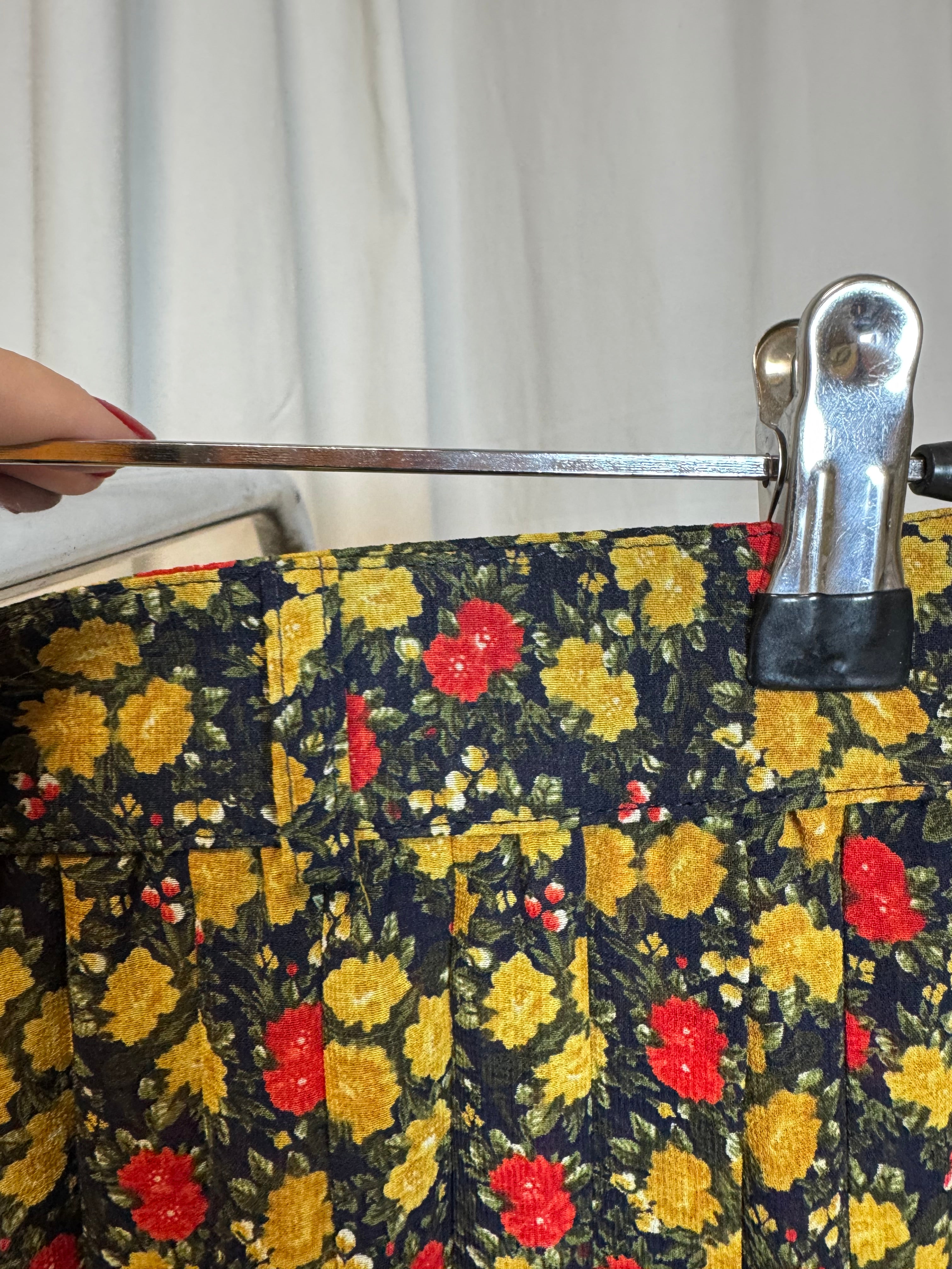 Jupe plissée à fleurs