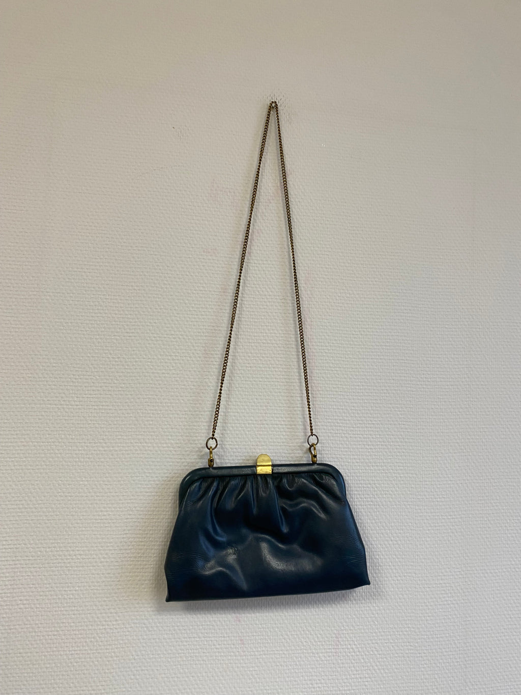 Sac à main bleu en cuir