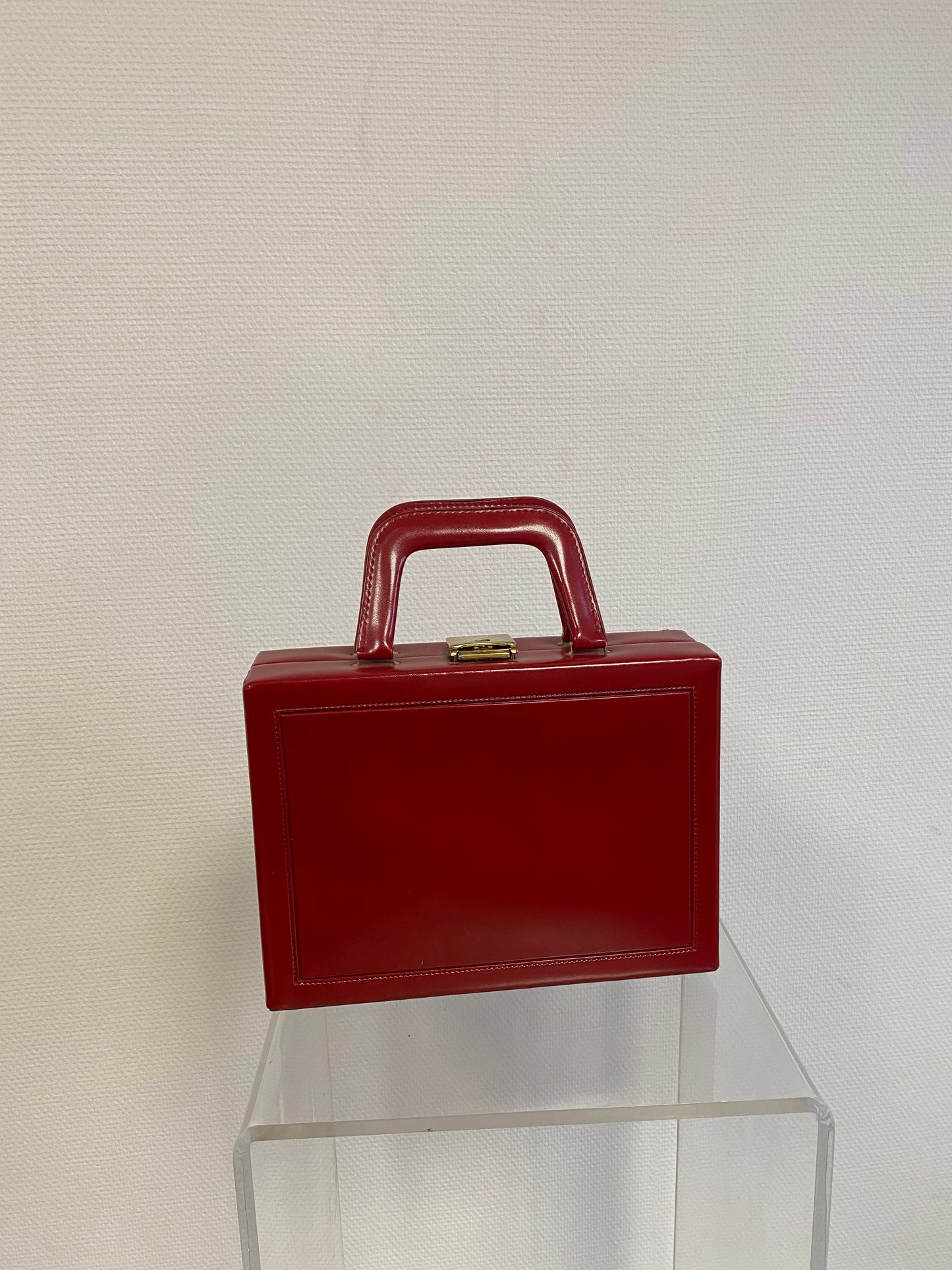 Sac à main en cuir rouge