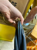 Sac à main bleu en cuir