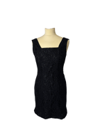 Robe courte en dentelle