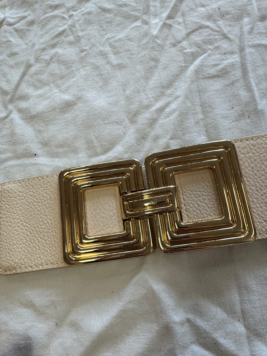 Ceinture à grosse boucle