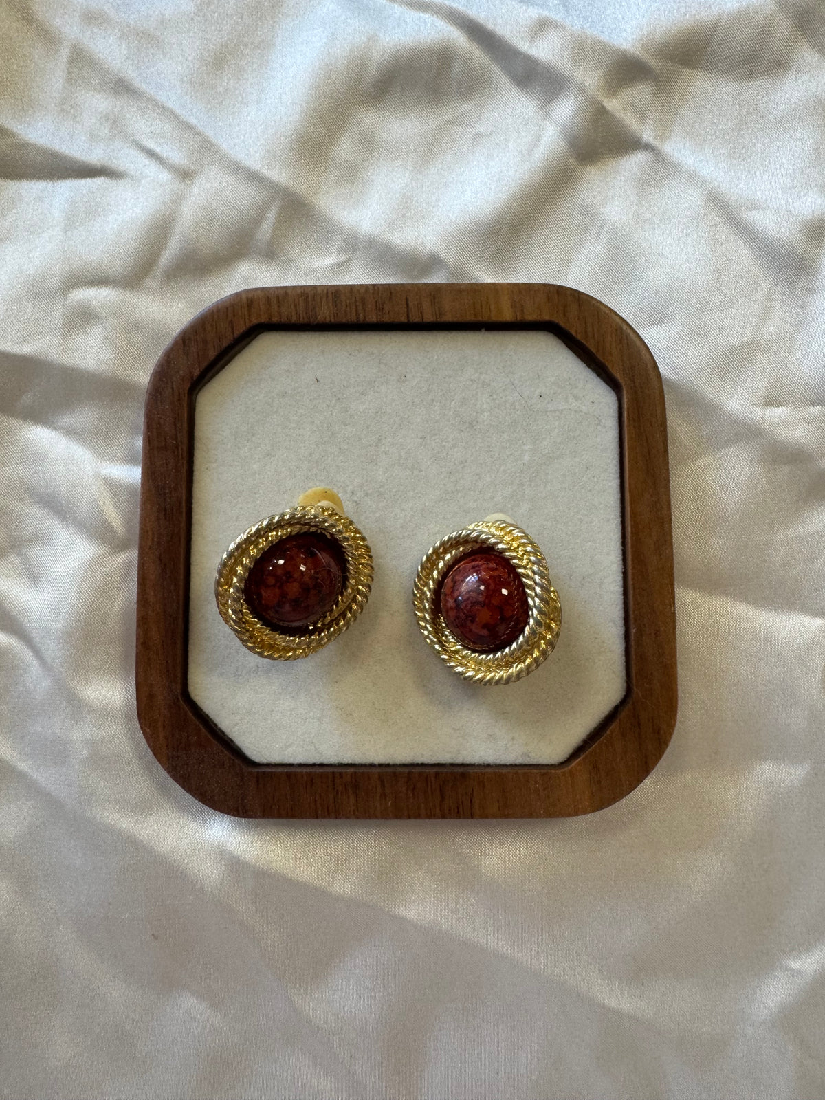 Boucles d'oreilles marron
