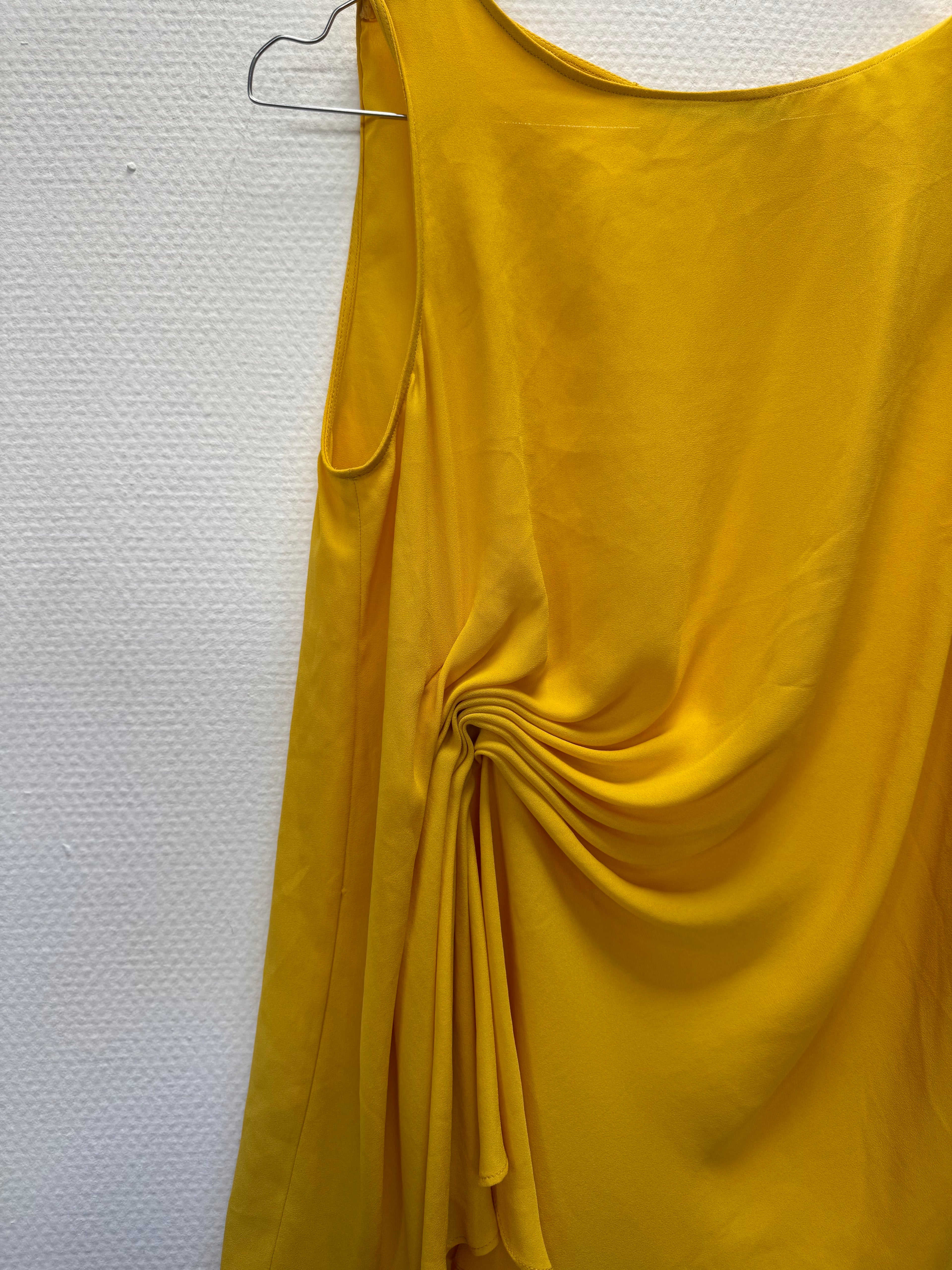 Blouse drapée jaune