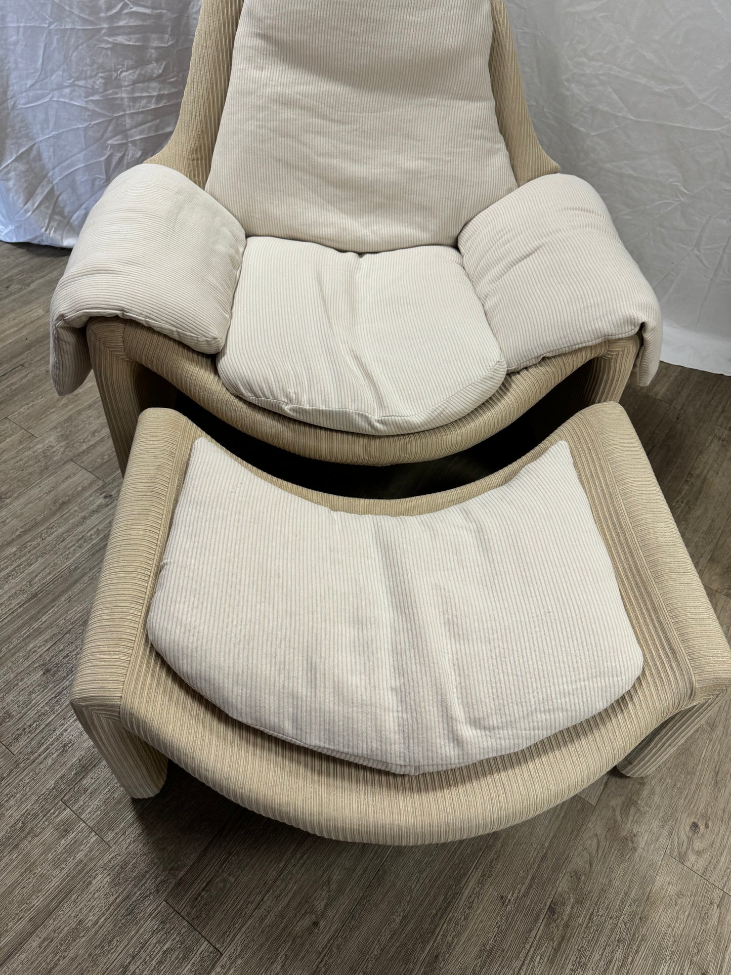 Fauteuil et ottoman P60 pour Saporiti