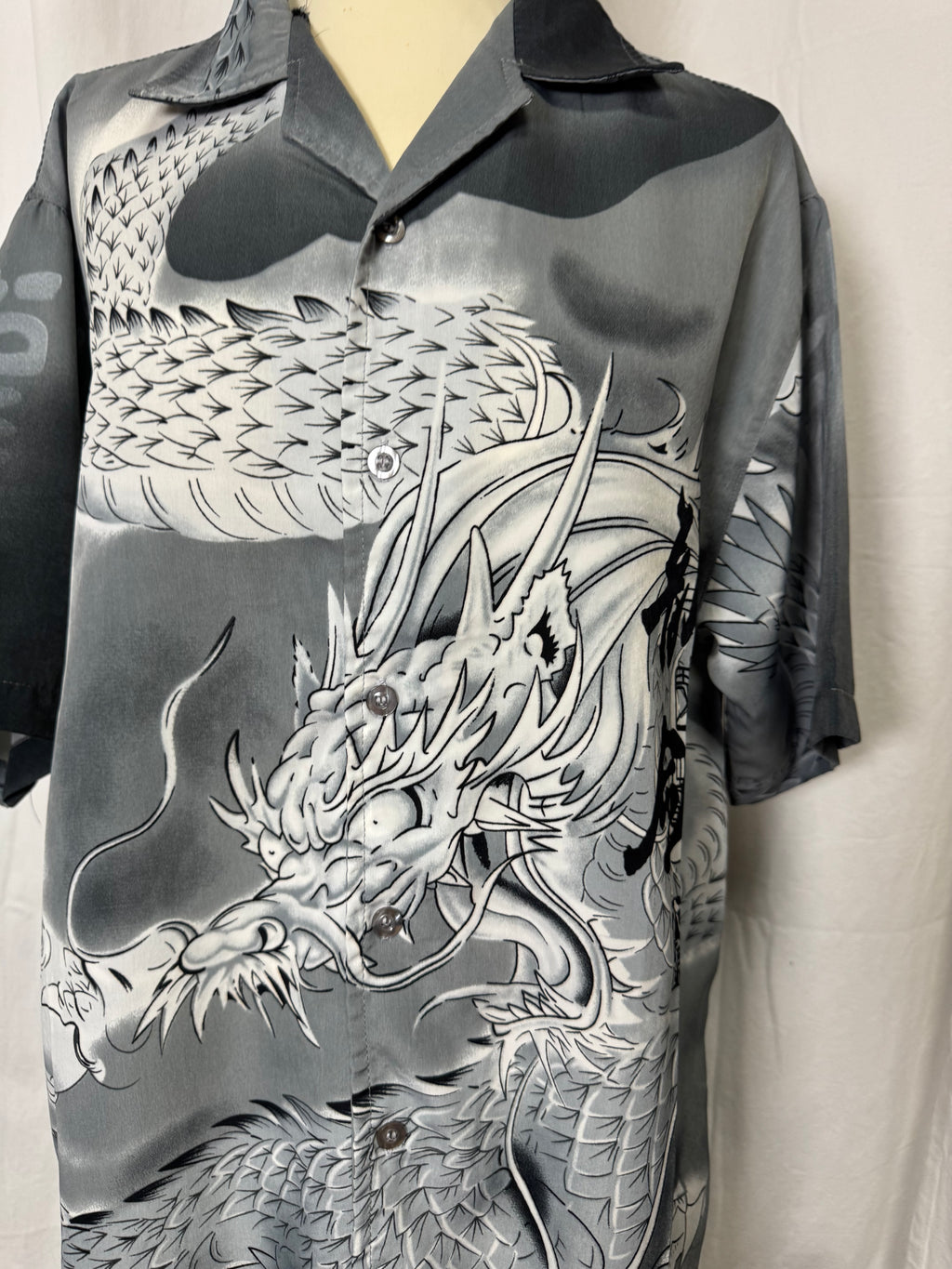 Chemise dragon Y2K