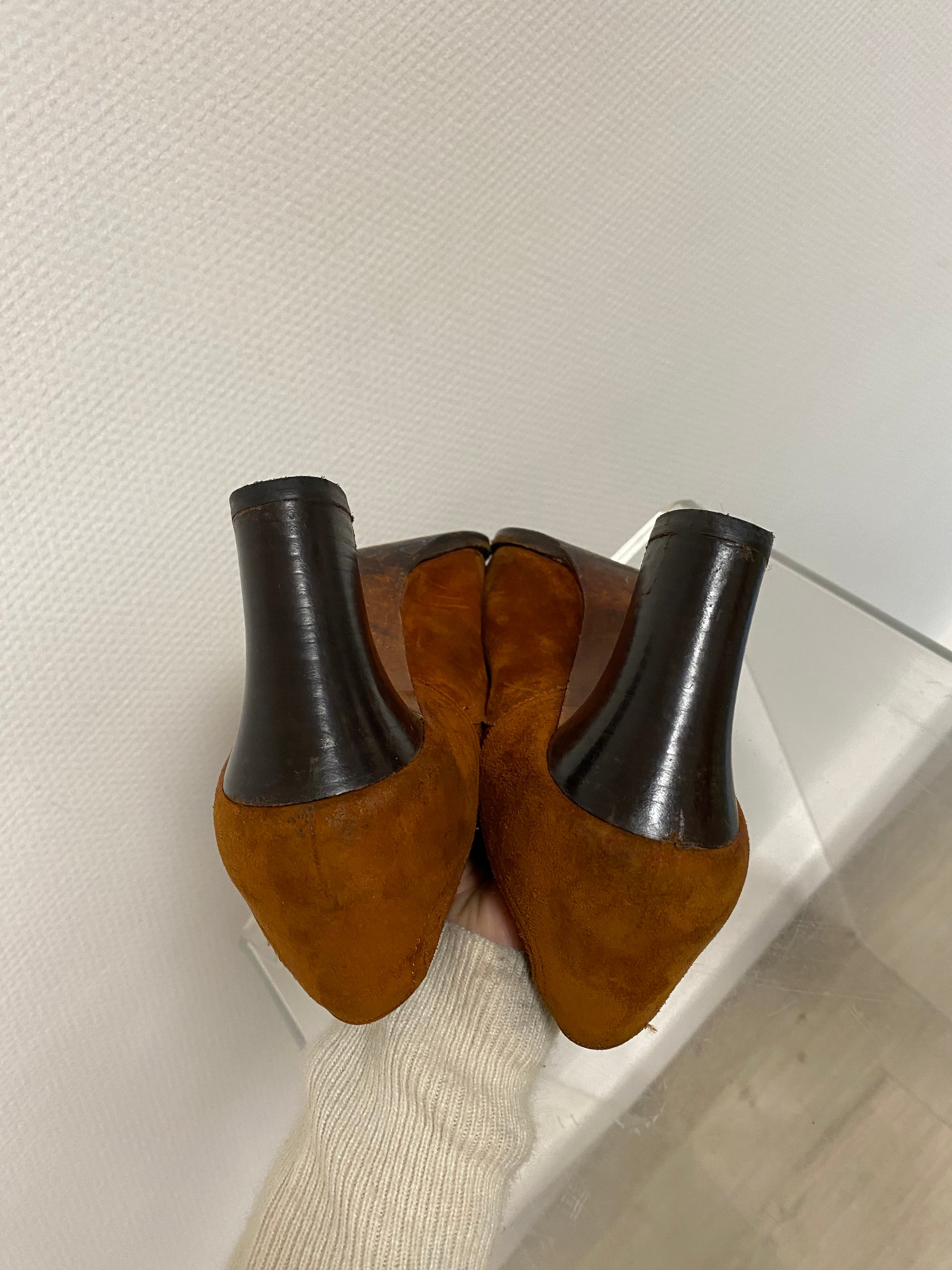 Chaussure en daim Yves Saint Laurent