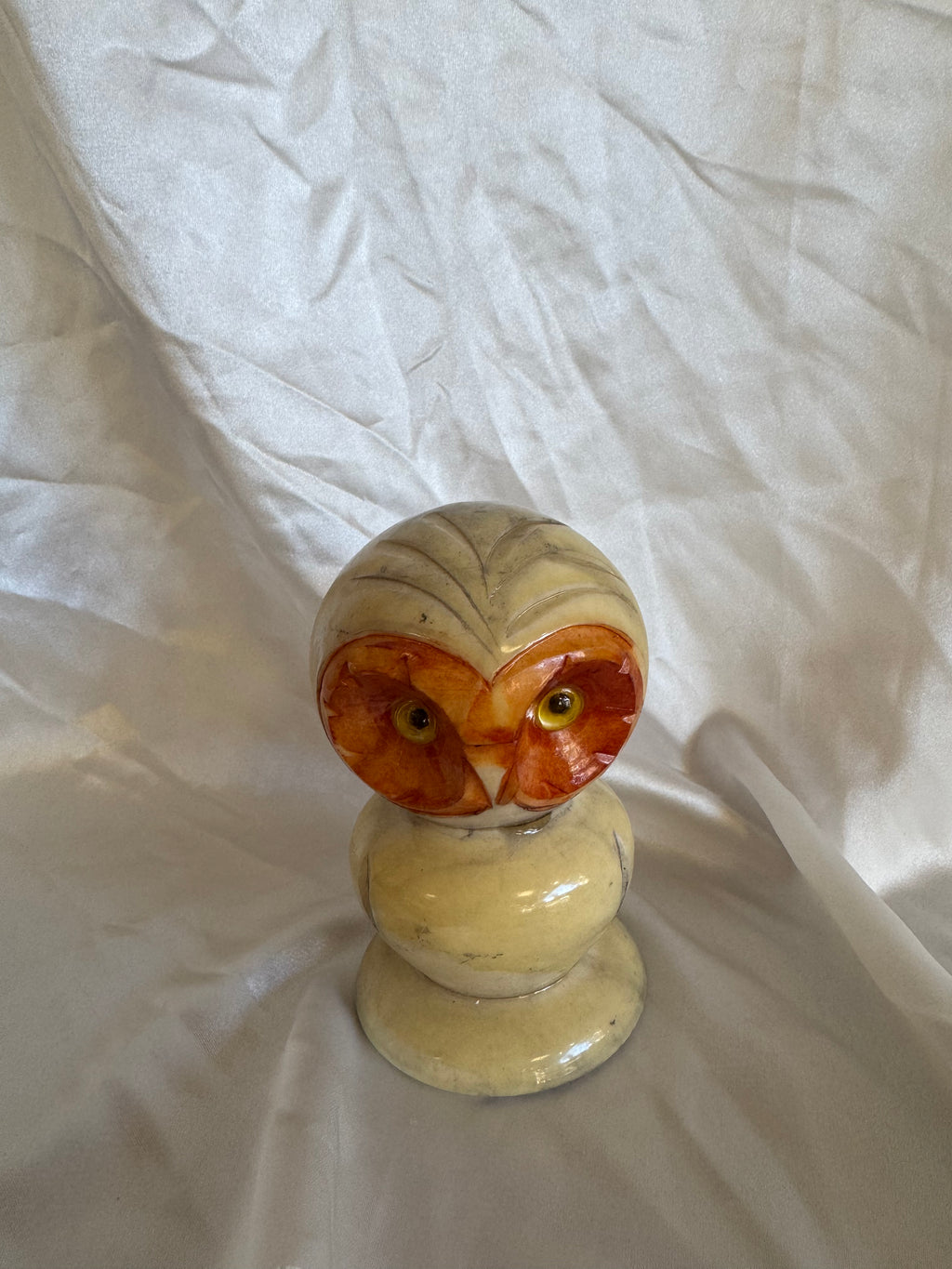 Chouette en albâtre
