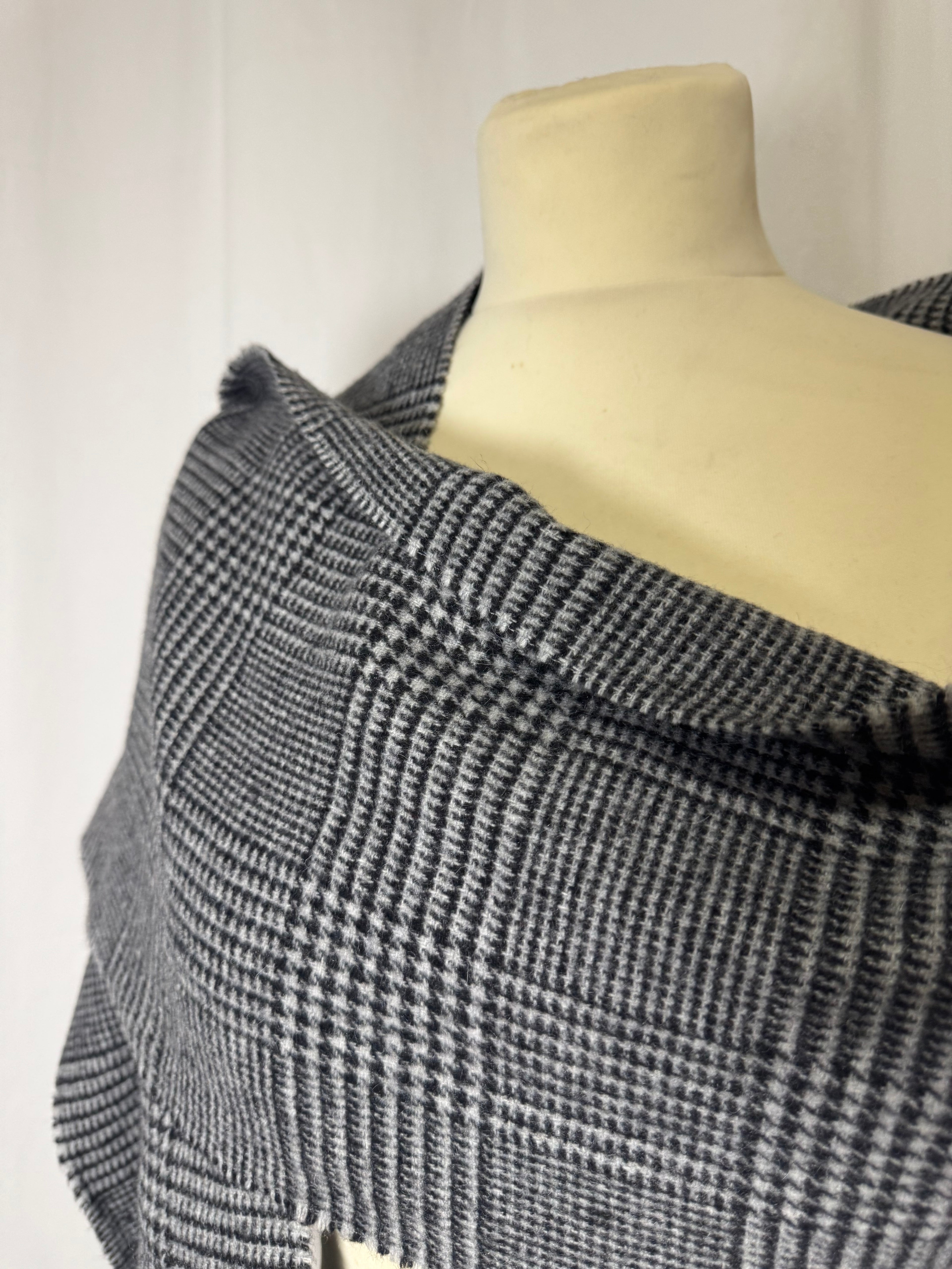 Écharpe grise Pierre Cardin